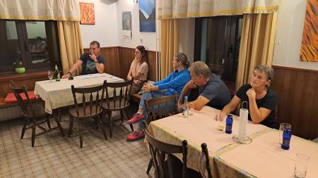 Pogovor na srečanju s krajani